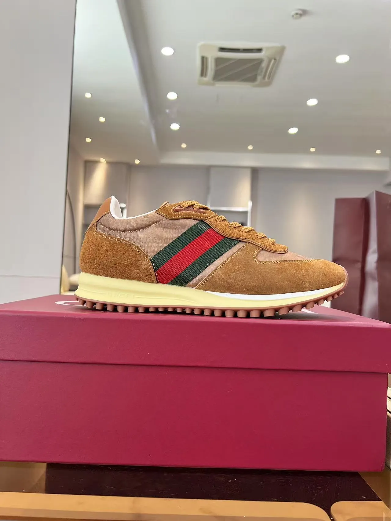 660💰GUCCI Men's New Forrest Gump Sports Shoes Light, comfortable and versatile, full of details, showing retro sports feelings Men's size 39-45